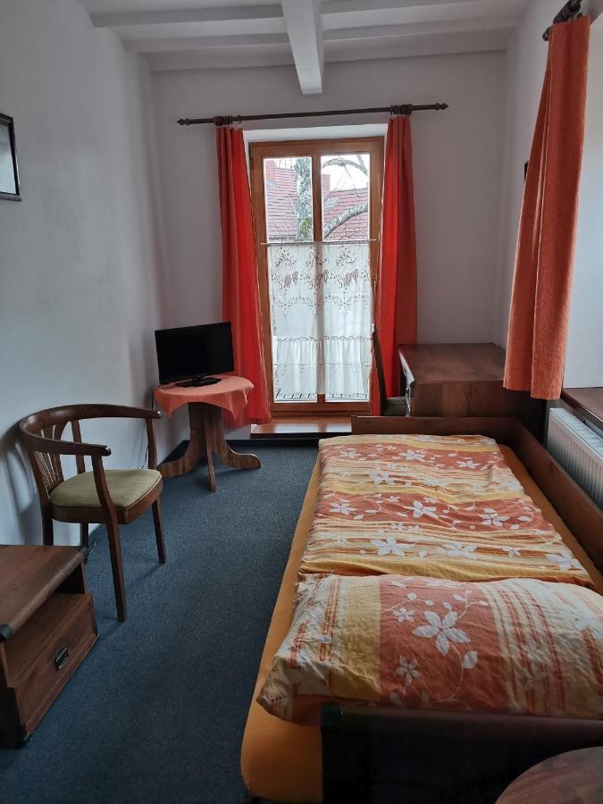 Penzion Pod Zamkem Zruc nad Sazavou Exterior photo